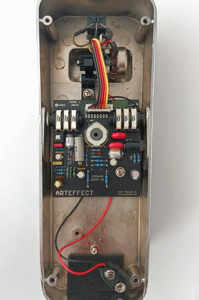 D95 board installation in a wah shell